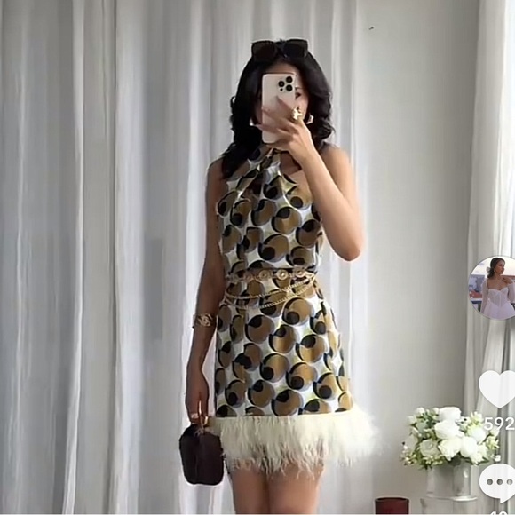 NWT ZARA 2025 collection BLOGGER FAV PRINT FEATH XS 
🚨PRICE FIRM NO DISCOUNT - Picture 12 of 16